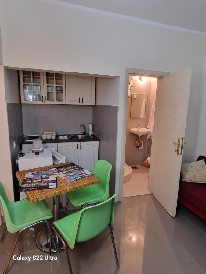 Apartments Katarina Kotor Bagian luar foto